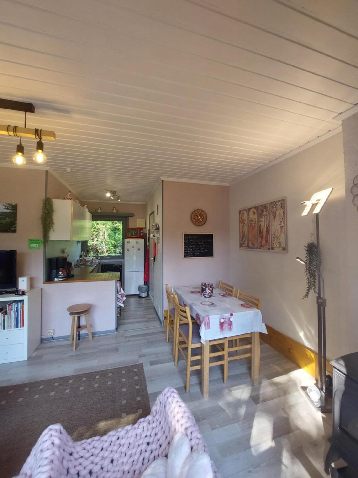 Le Petit Chalet - Bungalow Waulsort Экстерьер фото