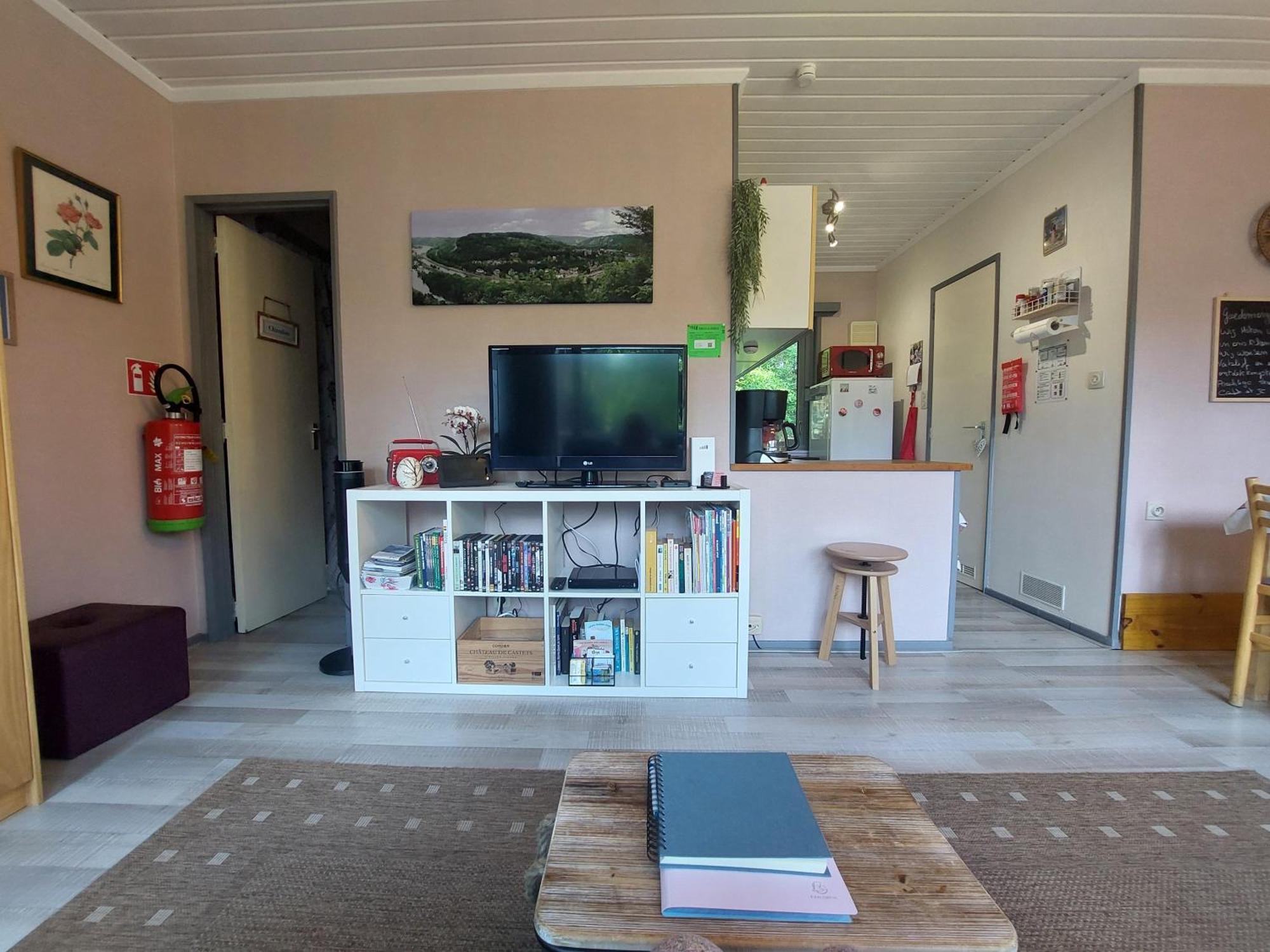 Le Petit Chalet - Bungalow Waulsort Экстерьер фото