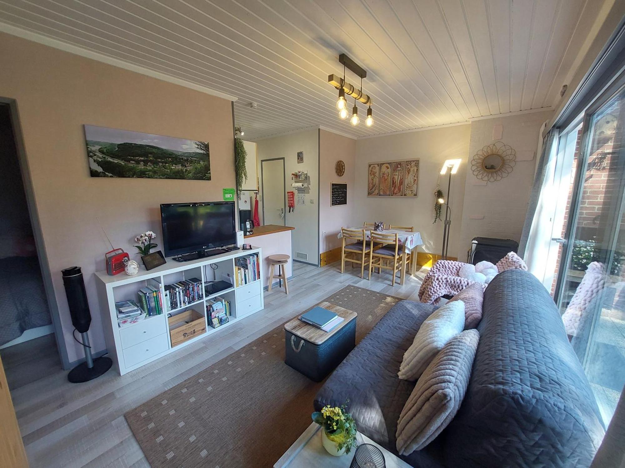 Le Petit Chalet - Bungalow Waulsort Экстерьер фото